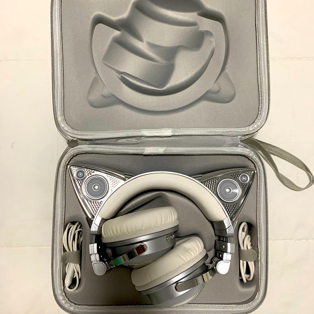 Ariana Grande Wireless Cat Ear Headphones